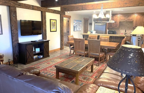 Crested Butte Condo | Extensively Remodeled Ski-In/Out Condo w/Views, Fireplace, Balcony