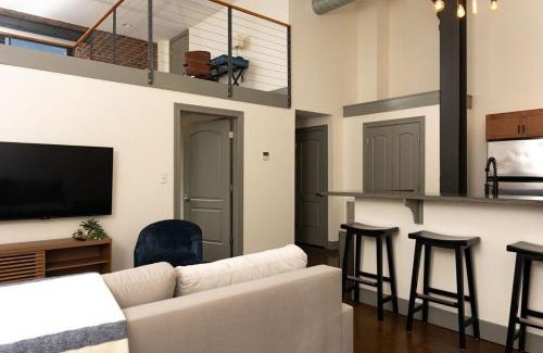 Roanoke Apartment | Extra Classy 1 Br Loft With Exposed Brick Downtown
