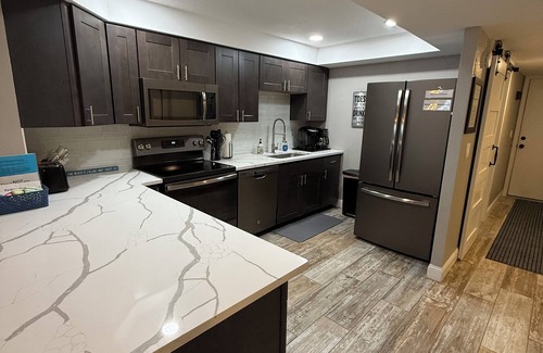 Madeira Beach Condo | Extra Clean, Fully Renovated Beachfront Three Bedroom Condo on Madeira Beach 🏖️