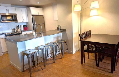 Downtown Seattle Apartment | Extra Large 2-bdrm, 2 bath at Harbor Steps - Walk to Pike Place, Waterfront!