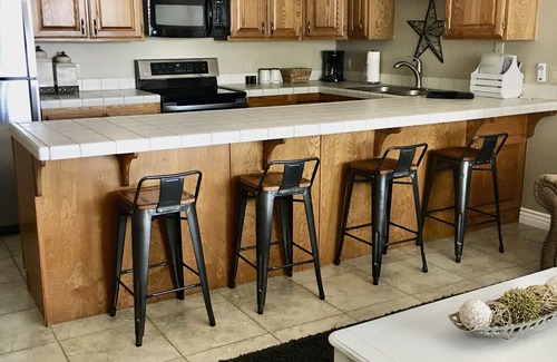 St. George Condo | Extra large one bedroom with access to the Las palmas Resort pools.