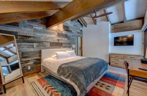 Incline Village Apartment | Extra Spacious 2BR Cabin w Office and Outdoor Deck