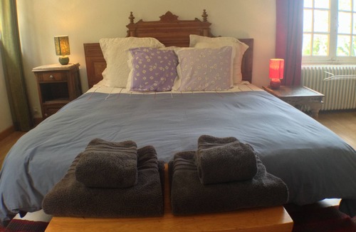 Bedoin Bed & Breakfast | Extra Spacious Grand 2-Bedroom Suite in Famous Village of Bédoin in Provence