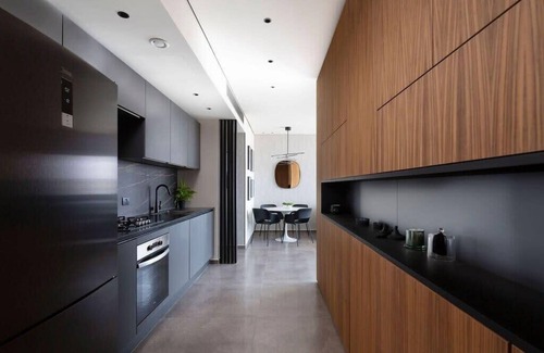 Kerem HaTeimanim Apartment | Extraordinary 1BR at Geula with MAMAD by HolyGuest