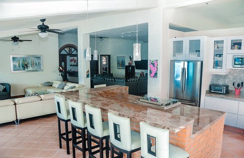 Romantic Zone Condo | Extraordinary Ocean Front 4 BR Penthouse