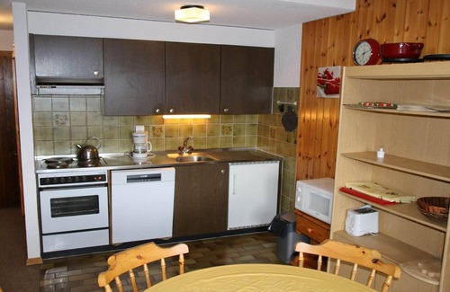 Sion Apartment | Extravagant apartment with view