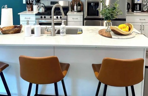 Herriman House | EXTRAVAGANT Home Away From Home