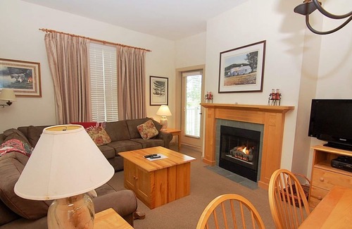 Stratton Mountain Condo | Extremely Convenient. Walk to Lifts and The Village