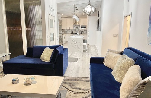 South Redondo Apartment | Extremely Luxurious Beach Getaway - 2blks to beach