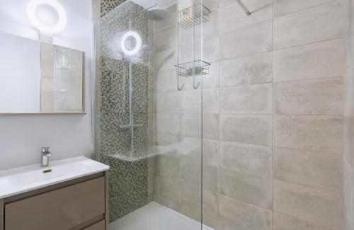 Hopital Saint-Louis Apartment | Exuberant 1BD Apartment near Canal Saint-Martin!