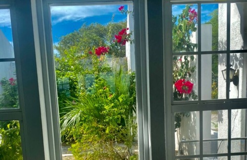 Great Exuma House | Exuma house -Private access to the beach 2 min walking to a secluded beach