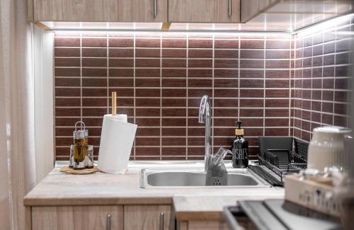 Larissa Apartment | EY CENTRAL STUDiO 2