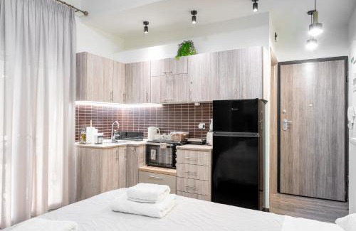 Larissa Apartment | EY CENTRAL STUDiO 2