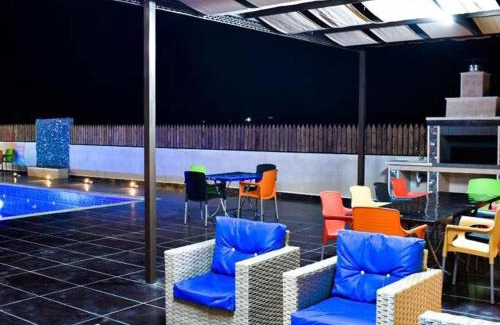 Suwailih Ski Chalet | Eyas Farm