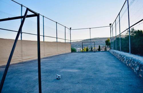 Suwailih Ski Chalet | Eyas Farm