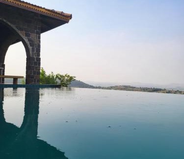Mahiravani Villa | EZE NOF - A hilltop villa with 360º water view