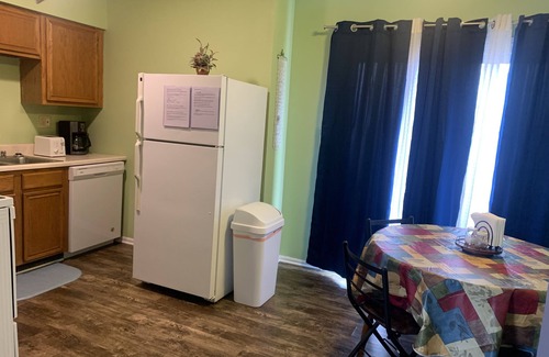 Williamstown Apartment | Ezekiel's Getaway side 2 near Ark Encounter with Game room