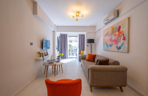 Marmaris City Center Apartment | Ezgi's Apartment with Private Garden in Marmaris