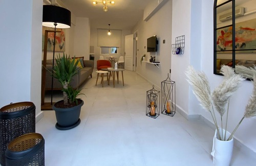 Marmaris City Center Apartment | Ezgi's Apartment with Private Garden in Marmaris