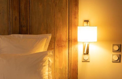 Montlivault Hotel | Ezia