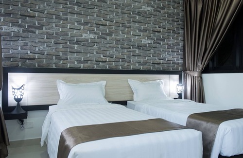Medini House | Ezzyhome Medini