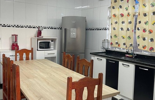 Sao Pedro House | Férias Relaxantes e Área de Lazer Completa com Piscina, Sauna e Área Gourmet