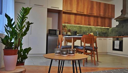 Kiskunhalas Apartment | Főtér Apartman