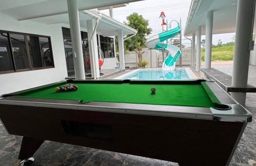 Kram Villa | F&F Pool Villa Mae Phim