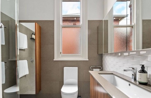 Golden Point House | F-GOL002 · Luxury & Heritage: Federation house close to CBD