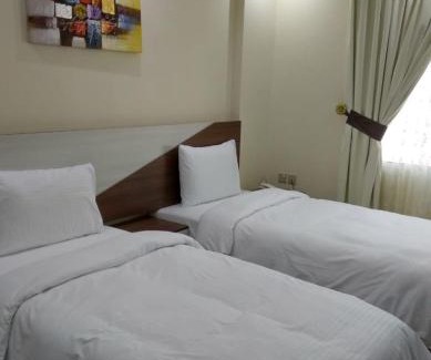 Seeb Hotel | F & H Hotel