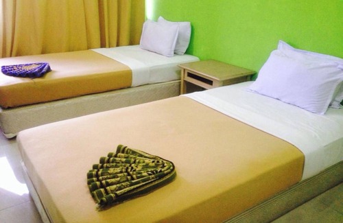Kampung Sungai Nibong Hotel | F Hotel Bayan Lepas