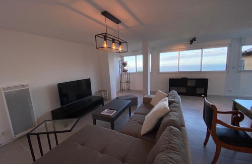 La Turbie Villa | F1 4-Bedrooms Villa with Parking, AC & Pool 8 to 10 guests
