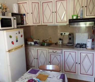 Reynes Apartment | F1 chambre et cuisine