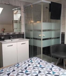 Lamalou-les-Bains Apartment | F1 duplex Bleuet Rénové