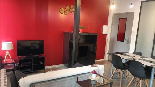 Lamalou-les-Bains Apartment | F1 en duplex coquelicot