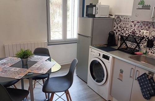 Lamalou-les-Bains Apartment | F1 en Duplex Entièrement Rénové