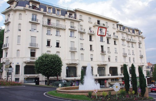 Chatel-Guyon Apartment | F1 FACE TO THE THERMAL PARK pets welcome!