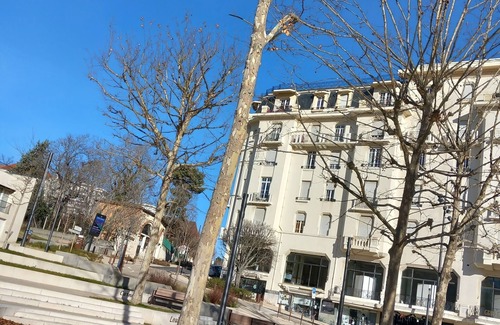 Chatel-Guyon Apartment | F1 FACE TO THE THERMAL PARK pets welcome!