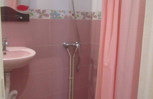 Hydra Apartment | F1 in Hydra quiet area with private parking Proximity Embassy of France
