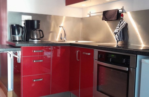 Bernieres-sur-Mer Apartment | F2 300 meters from the beach, all shops nearby.