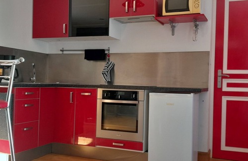 Bernieres-sur-Mer Apartment | F2 300 meters from the beach, all shops nearby.