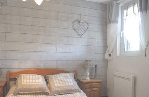 Mont-de-Lans Apartment | F2 + + Balcony Cabin - For 6 - Excellent condition - Foot Trails WIFI