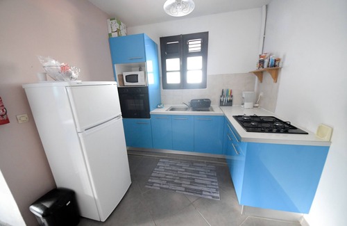 Sainte-Anne Apartment | F2 Blue Passion Fruit Residence
