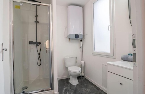 Anatole France Danton Apartment | F2 hypercentre - Proche gare - WIFI gratuite