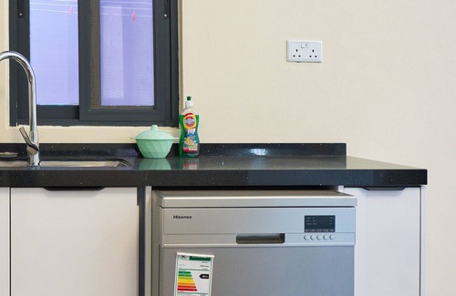 Lusaka Apartment | F2 - Pool, Inverter, Gym, Pavilion, Wifi, Perfect for Kids - Ibex Meanwood!
