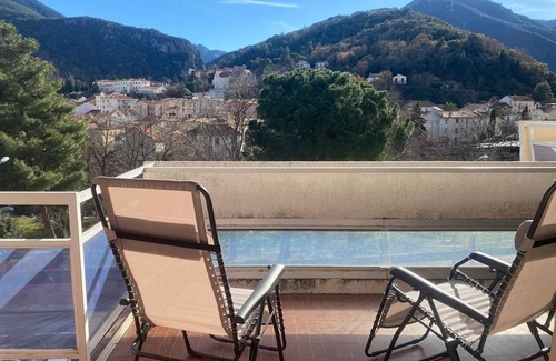 Amelie-les-Bains-Palalda Apartment | F2 with parking, terrace & wifi in Amélie-les-Bains, pets allowed