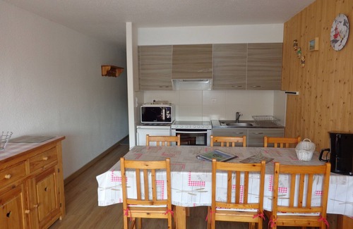 Besse-et-Saint-Anastaise Apartment | F2 with 2 bedrooms in the center of the resort of SUPER BESSE SANCY