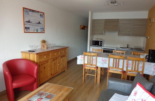 Besse-et-Saint-Anastaise Apartment | F2 with 2 bedrooms in the center of the resort of SUPER BESSE SANCY