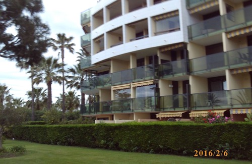La Bocca Apartment | F3 air-conditioned, wifi, seafront panoramic view secure private parking