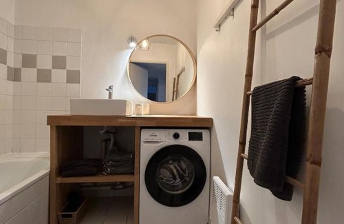 Prefecture Apartment | F3 Central, Bright and Quiet in Caen